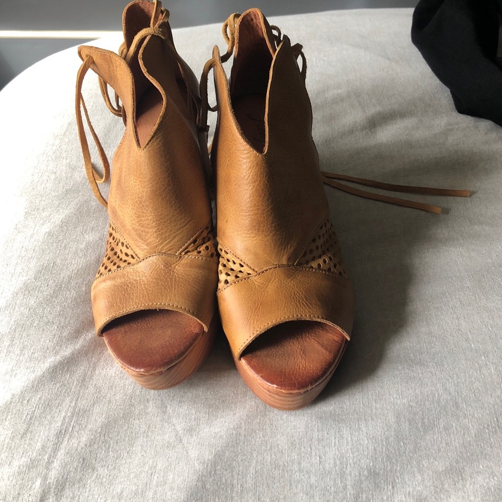 Free people shoe tan color 3 inch block heel.